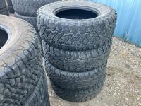 (4) Cooper Discoverer S/T Maxx 265/70R17 Tires