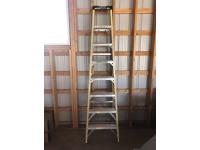 8 Ft Fiberglass Step Ladder
