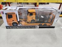 Double E Remote Controlled Mercedes-Benz Flatbed Trailer