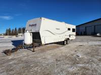 2006 Kustom Coach Roughneck 28 Ft T/A Office Trailer