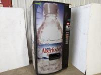 Dixie-Narco DNCB 522E R/300-6 Coin Operated Drink Machine