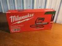 Milwakee 12V Cordless Grease Gun Kit