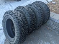 (4) Wrangler 245/70R17 M+S Tires