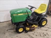 John Deere 160 Lawn Tractor