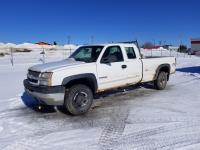 2003 Chevrolet 2500HD LS 4X4 Extended Cab Pickup Truck