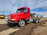 1999 Volvo VN T/A Day Cab Cab & Chassis Truck