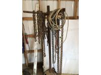 Metal Stand with Chains
