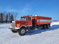 1973 White 4564-T-08 Road Boss T/A  Grain Truck
