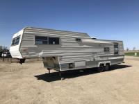 1980 Holiday 32 Ft T/A Travel Trailer