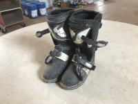 Quadrant Size 2 Youth Motorcross Boots 