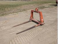 New Holland 80 3 PT Hitch Bale Spear