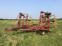 White 485 24 Ft Field Cultivator