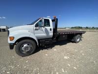 2000 Ford F750 S/A Day Cab Flat Deck Truck