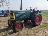 Oliver 88 2WD Antique Tractor
