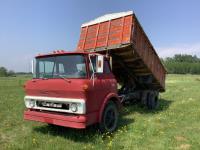 1972 GMC 6500 T/A Cabover Grain Truck
