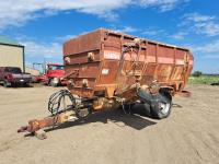 Harsh 575 S/A 4 Auger Feed Wagon