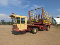 New Holland 1069 Self Propelled Square Bale Wagon