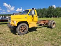 1981 Ford F800 S/A Day Cab Cab & Chassis Truck