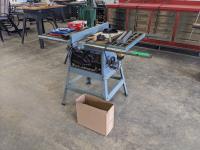 Delta 10 Inch Table Saw with Accessories