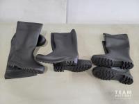 (1) Pair Size 11 (2) Size 12 Black Rubber Boots