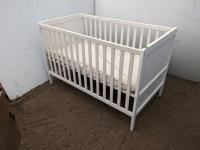 Childs Crib
