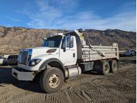 2010 International WorkStar 7600 T/A Day Cab Dump Truck