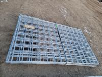 (25) 84 Inch X 50 Inch Mesh Hog Panels