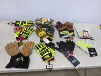 (12) Pairs of Work Gloves