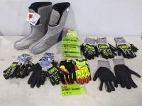 Baffin Boot Liners Mens Size 12 and (12) Pairs of Gloves
