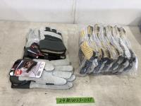 (3) Pairs of Watson Xl Sherpa Lined Gloves and (12) Pairs of BDG Large Gloves