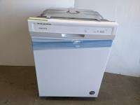 Amana ADB1400AGW1 Dishwasher