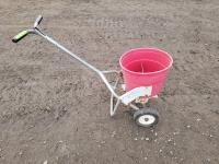 Round 25 lb Fertilizer Spreader