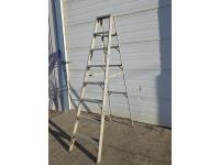 8 Ft Aluminum Step Ladder