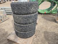 (4) Wrangler 275/65R18 Tires