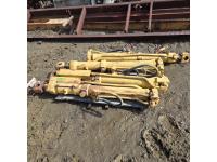 (2) Sets of Hydraulic Rams For D7