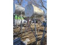500 Gallon Fuel Tank On Metal Stand