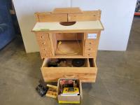 Router Table with Contents