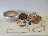 Qty of Vintage Kitchen Items