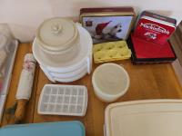 Qty of Kitchenware