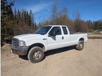 2005 Ford F350 SD XL 4X4 Extended Cab Pickup Truck