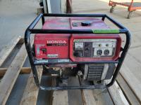 Honda EM2500 Generator