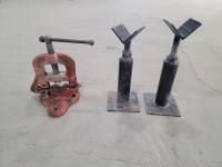 (2) Pipe Stands and Ridgid Pipe Vise