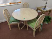 42 Inch Table w/ Chairs