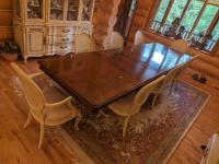White Furn Co Dinning Table W/Chairs