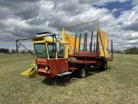 New Holland 1049 Self Propelled Square Bale Wagon