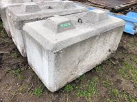 (1) Concrete Stackable Block