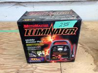 Motomaster Mobile Booster Pack 700A 12 V Battery Charger