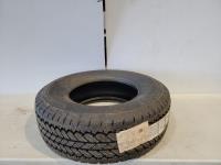 (1) Bridgestone Dueler A/T 265/70R17 Tire