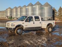 2004 Ford F350 Lariat 4X4 Crew Cab Dually Pickup Truck