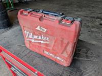 Milwaukee 2754-22 M18 Fuel Cordless 3/8 Inch Compact Impact Wrench Kit